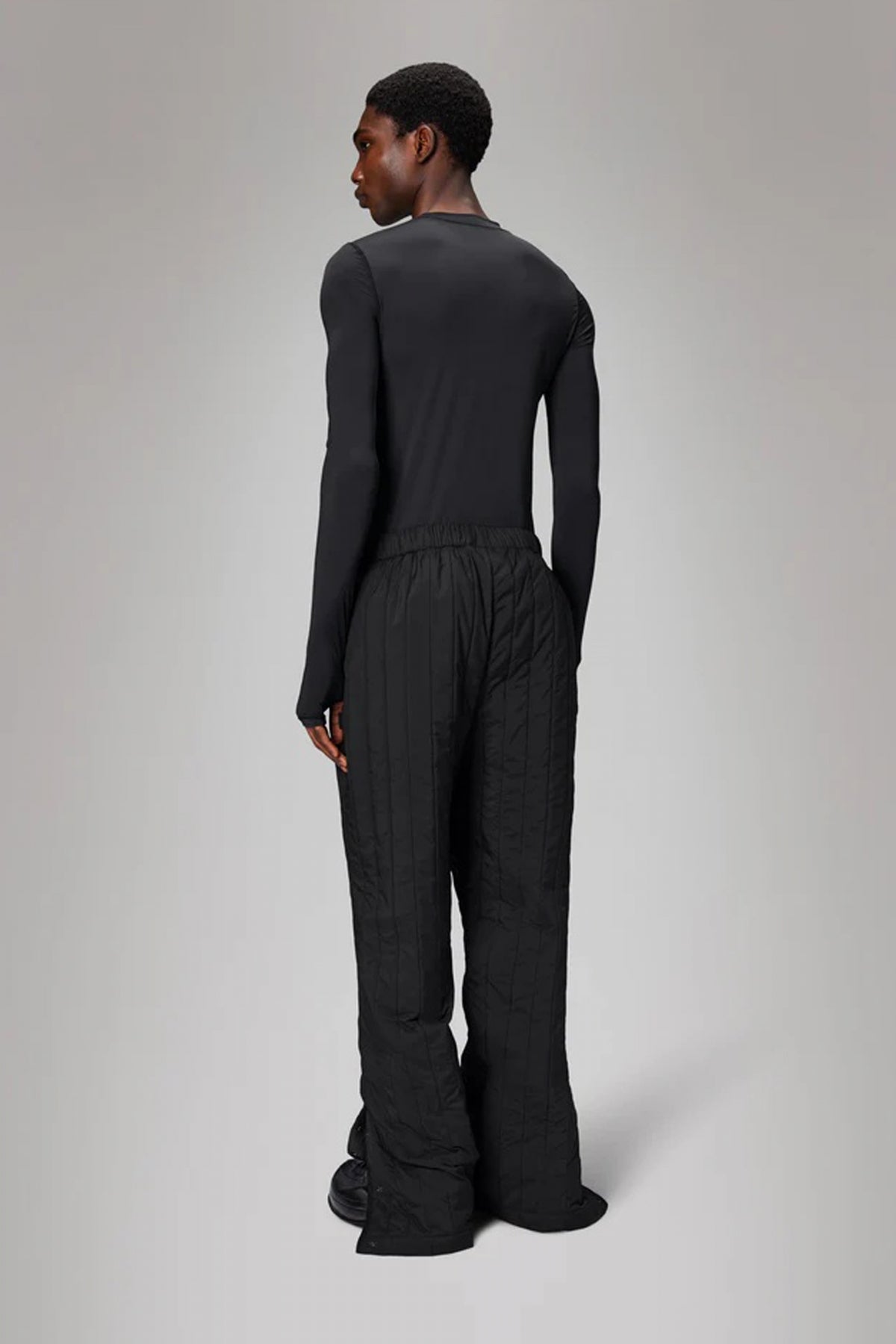 RAINS  BANJA LINER PANTS REGULAR T en color NEGRO  (3)