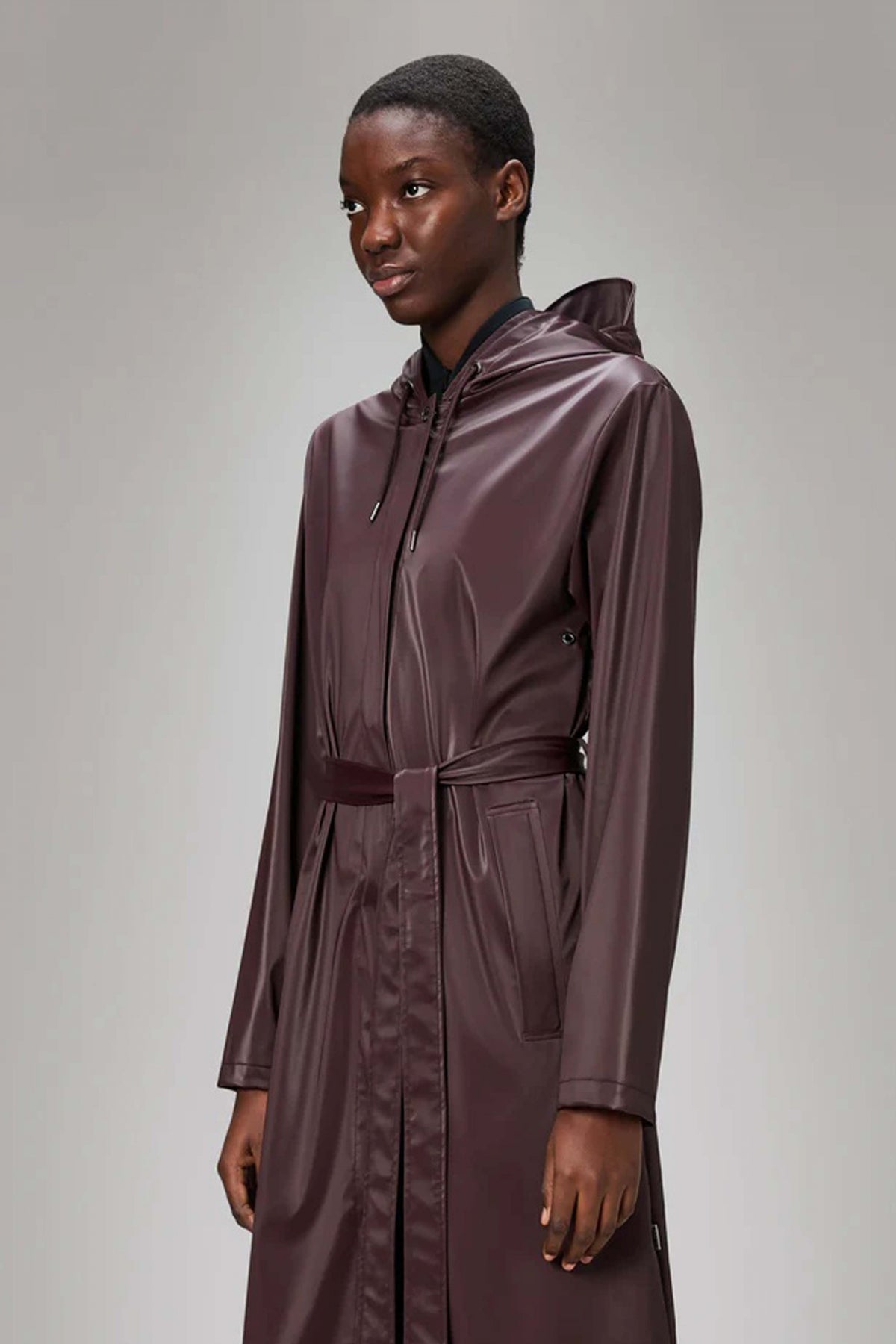 RAINS A LINE LONGER W JACKET W en color BURDEOS  (1)