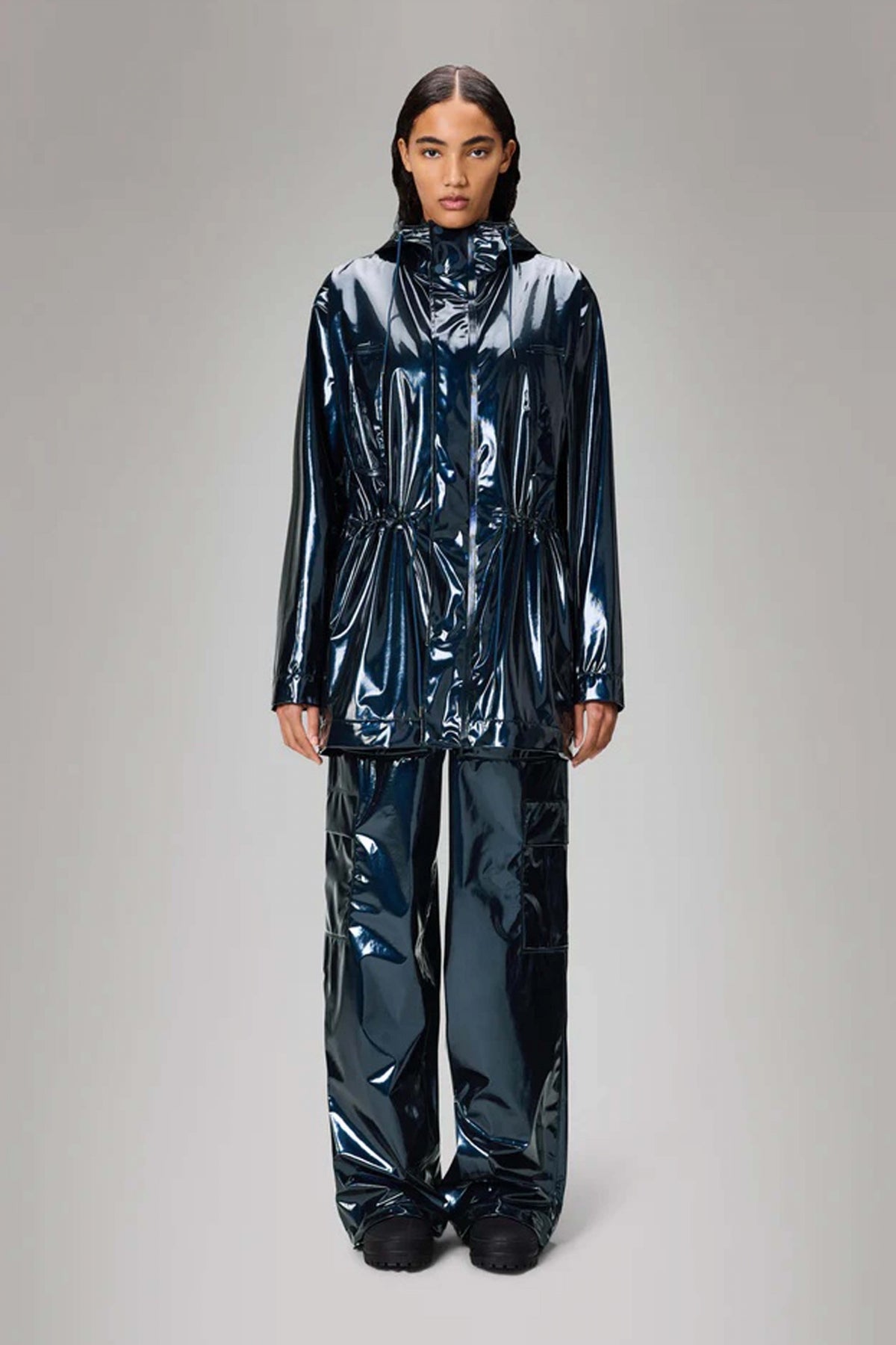 RAINS BOLD LONG JACKET W en color AZUL  (4)