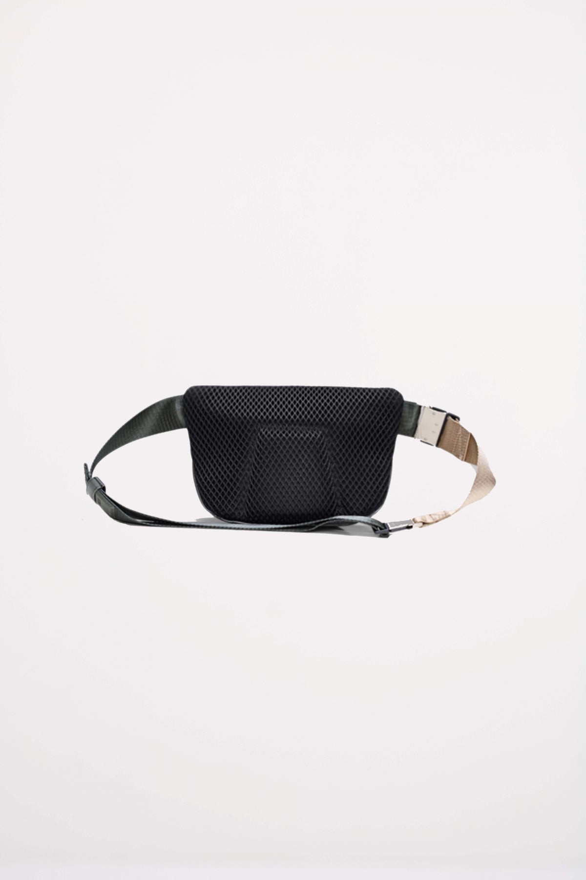 RAINS  VALERA BUM BAG MICRO  en color VERDE  (2)