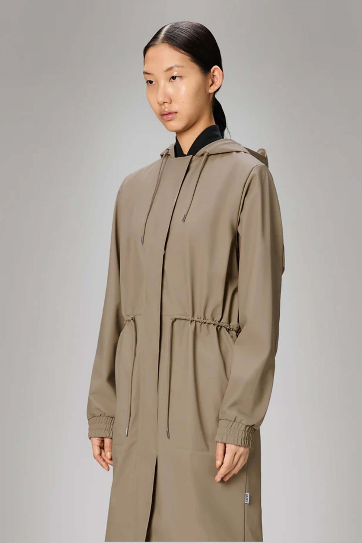 RAINS STRING W PARKA W en color BEIS  (1)