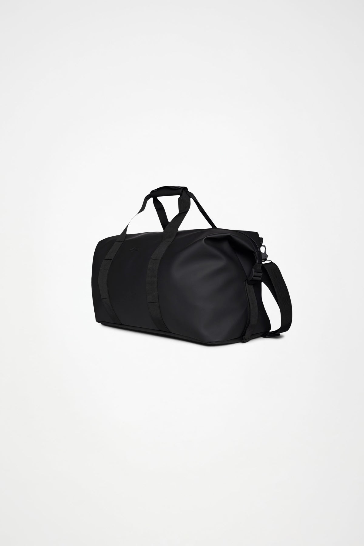 RAINS R HILO WEEKEND BAG W en color NEGRO  (2)