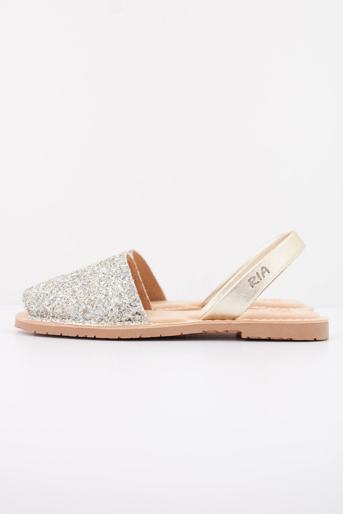 RIA MENORCA   SANDALIA GLITTER en color ORO  (1)