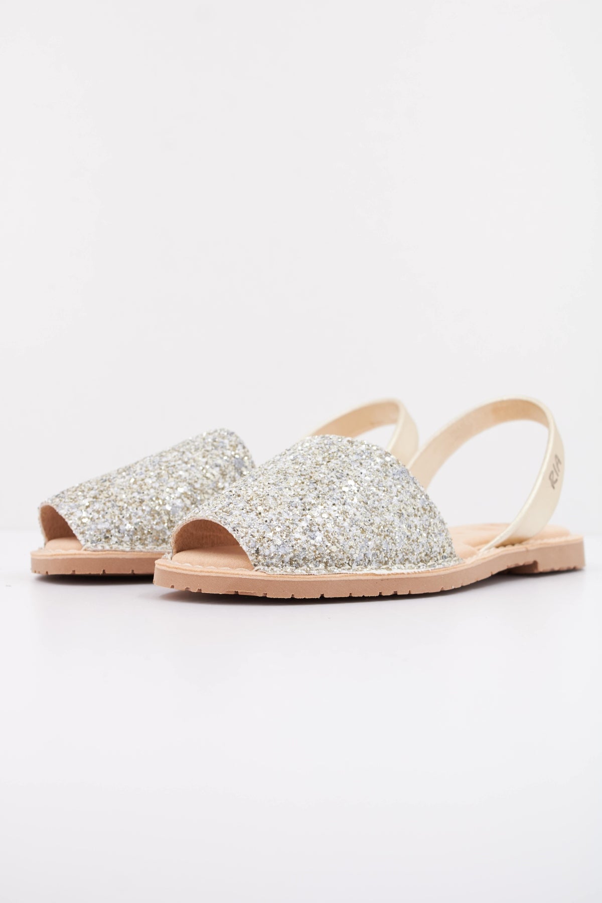 RIA MENORCA   SANDALIA GLITTER en color ORO  (2)