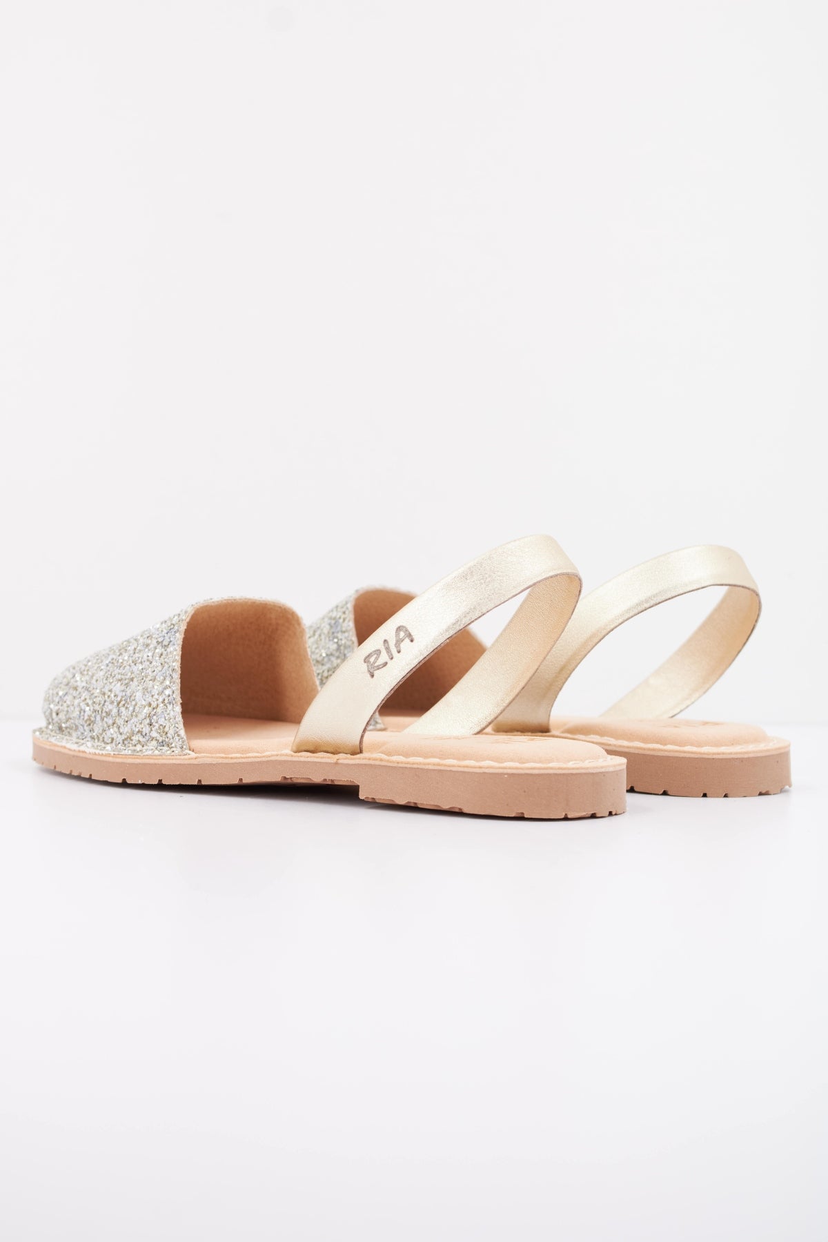 RIA MENORCA   SANDALIA GLITTER en color ORO  (4)