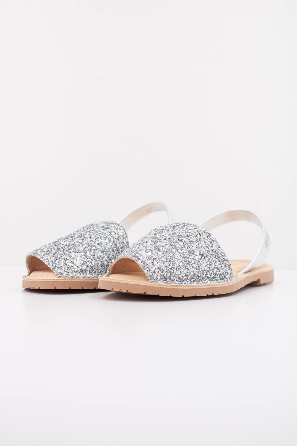 RIA MENORCA   SANDALIA GLITTER en color PLATA  (2)