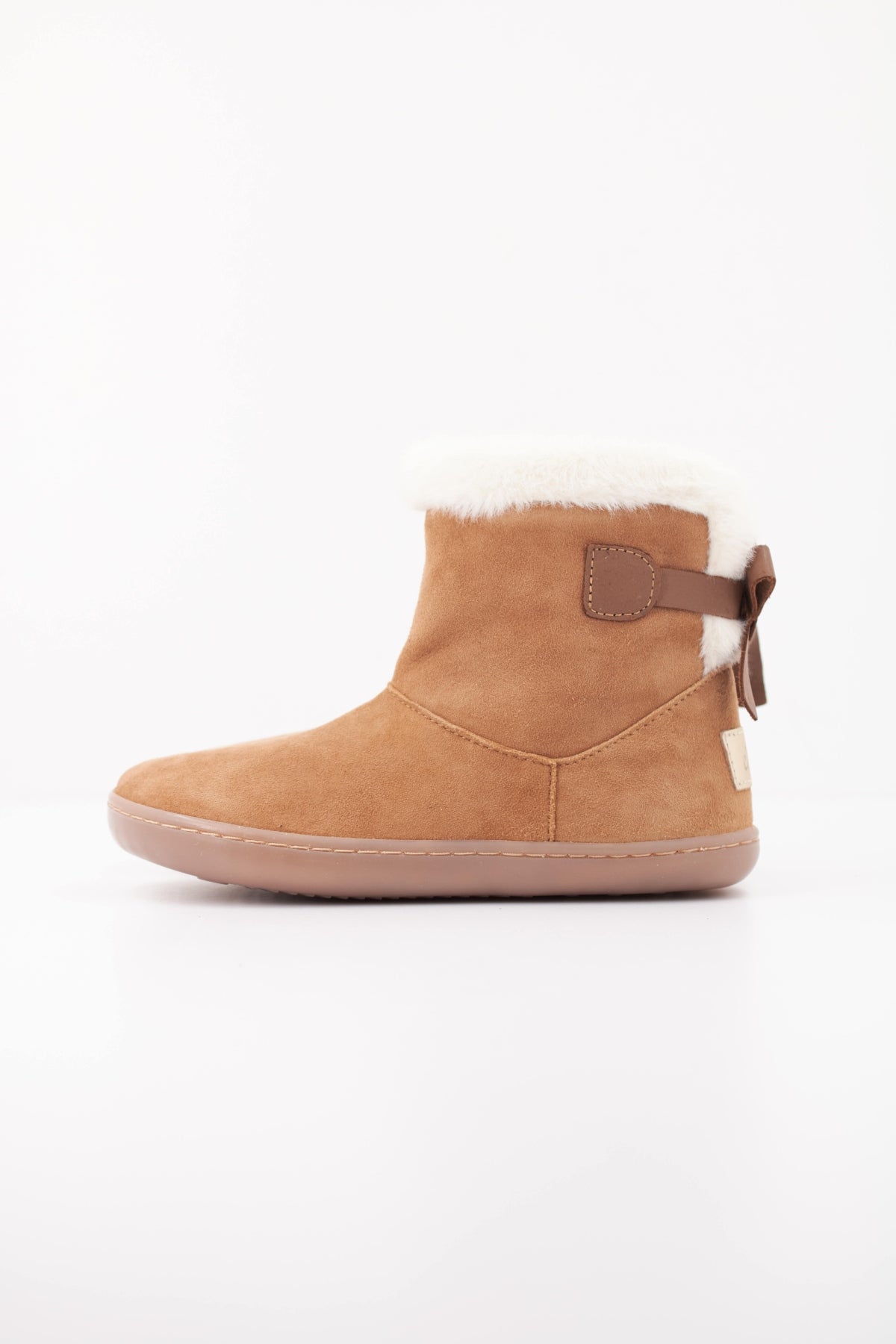 CHETTO BOTIN BAREFOOT DE PIEL CON LAZO en color MARRON CLARO  (1)