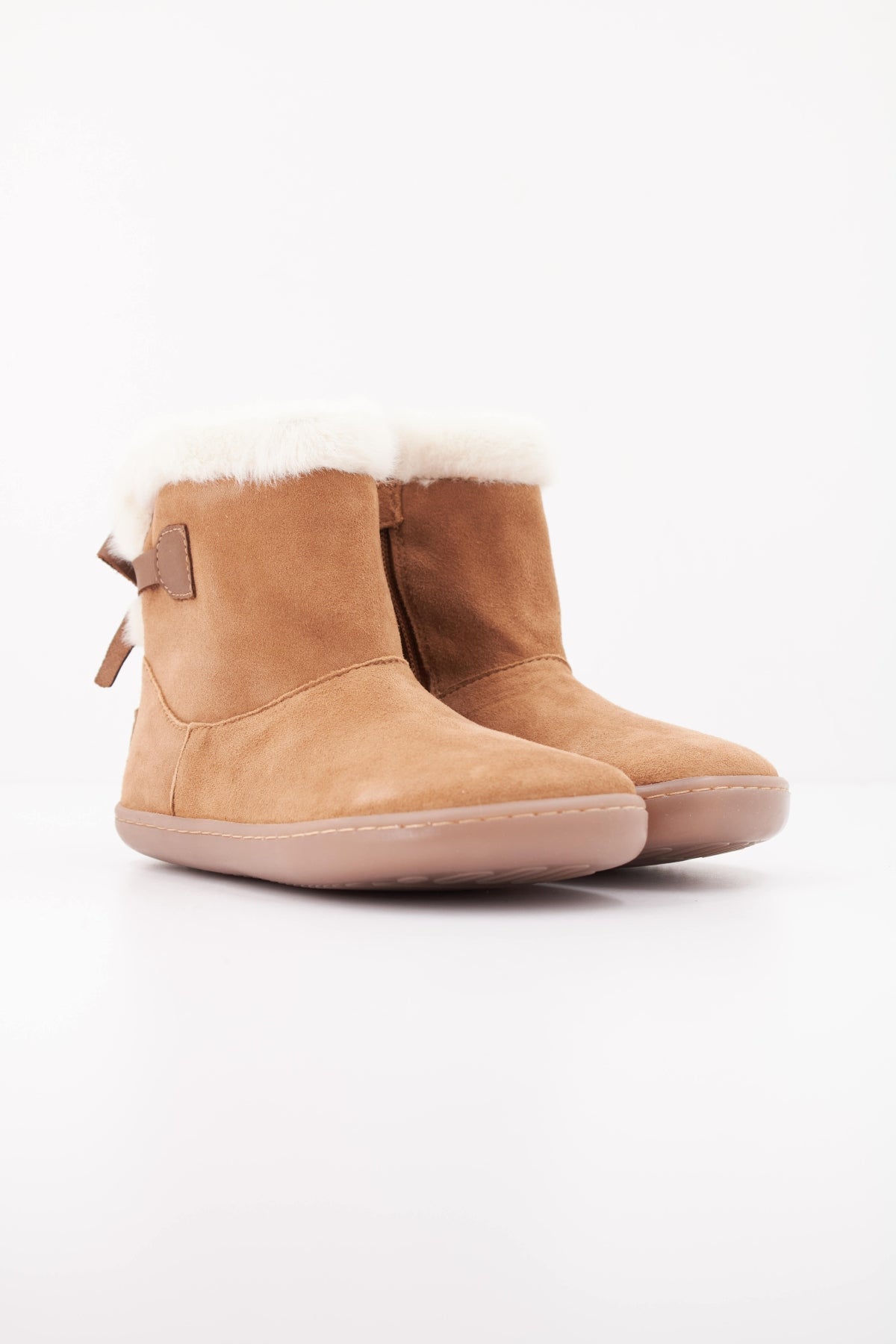 CHETTO BOTIN BAREFOOT DE PIEL CON LAZO en color MARRON CLARO  (2)