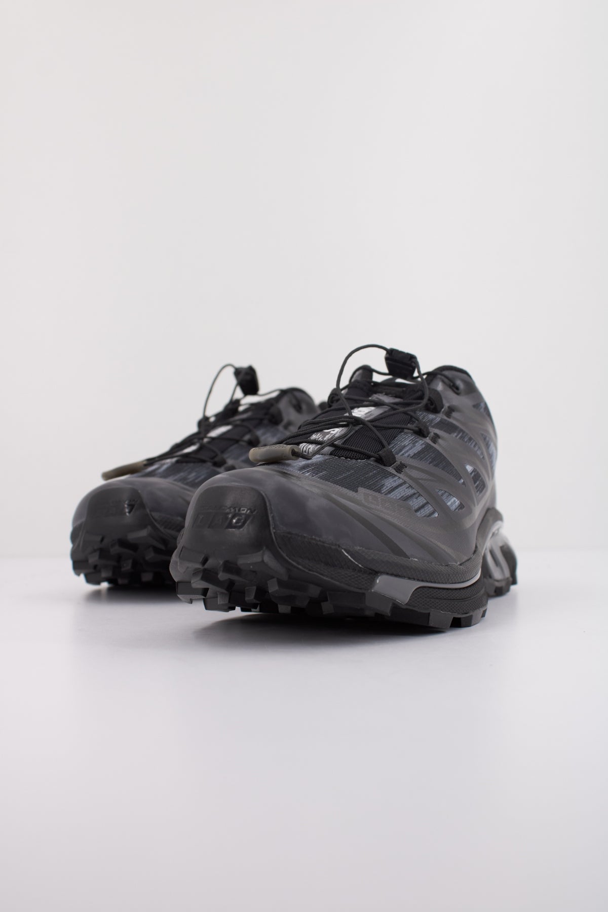 SALOMON XT  CAMO en color NEGRO  (2)