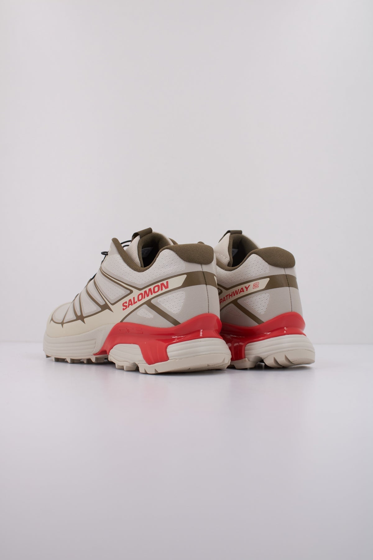 SALOMON BAJO XT PATHWAY  en color BEIS  (4)
