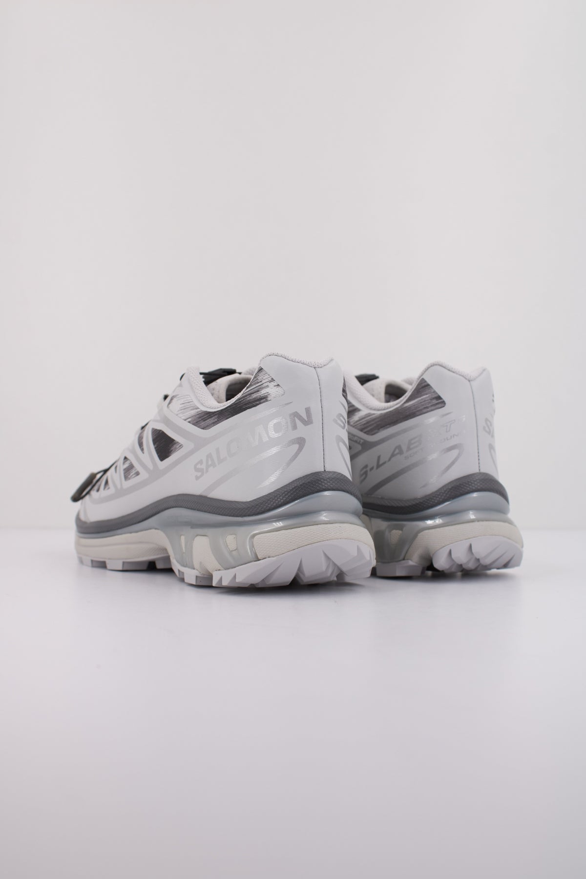 SALOMON  XT  CAMO en color GRIS  (4)