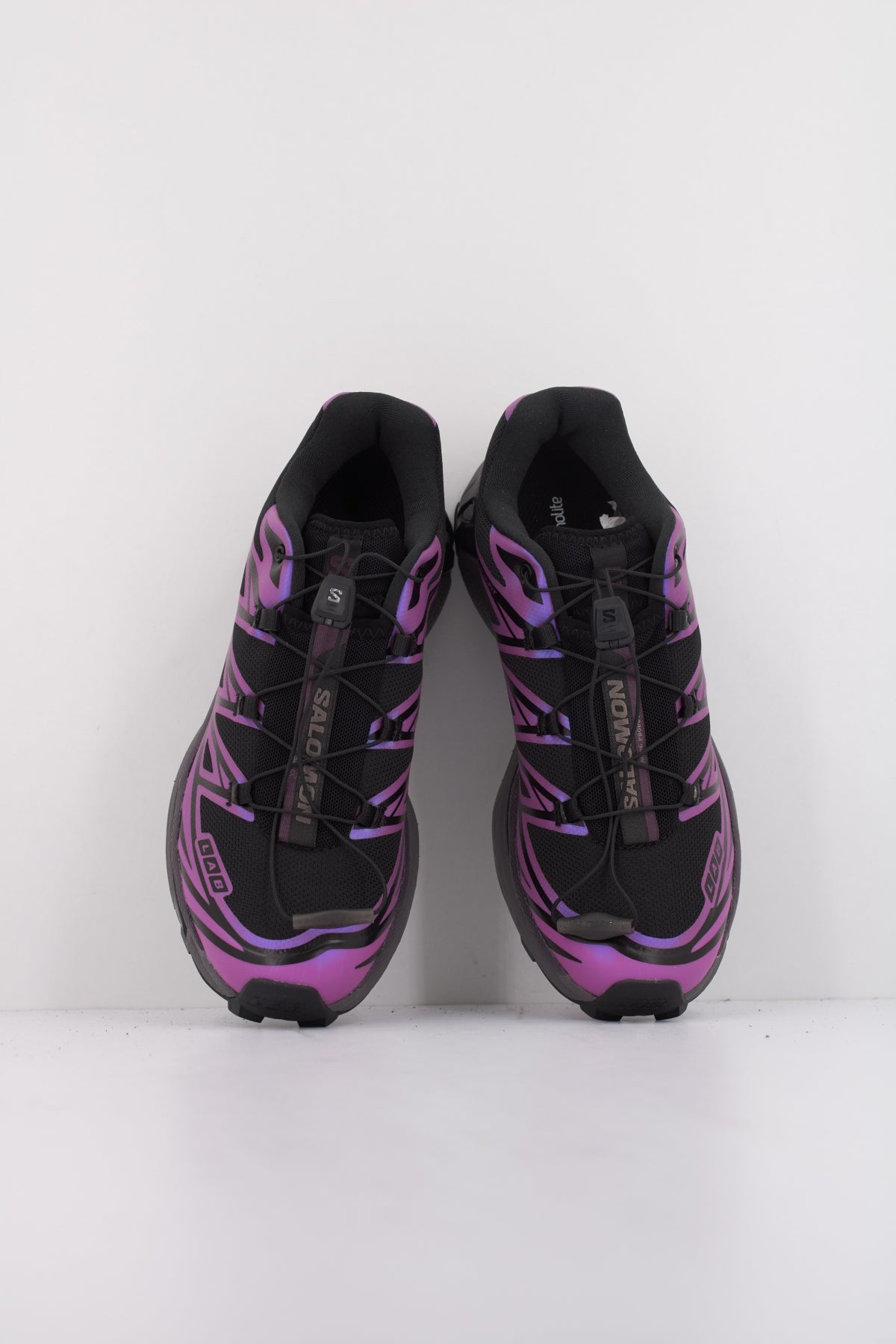 SALOMON XT  IRIDESCENT en color NEGRO  (3)