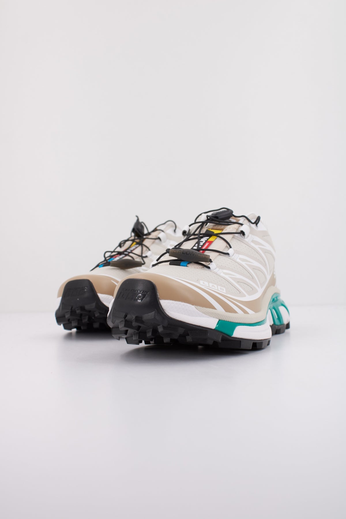 SALOMON XT  en color MARRON  (2)