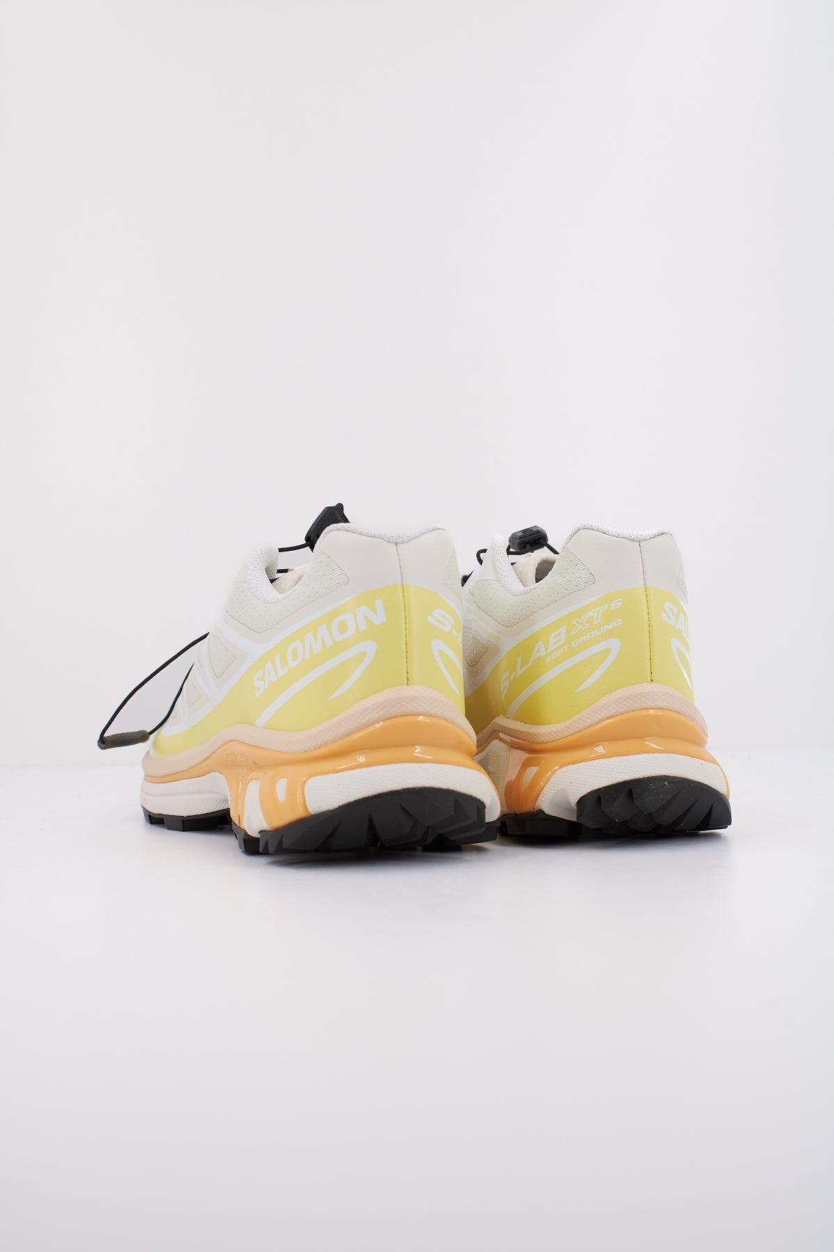 SALOMON BAJO XT  en color AMARILLO  (4)