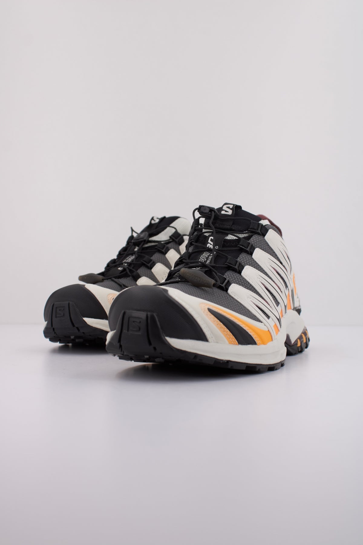 SALOMON XA PRO D en color BLANCO  (2)