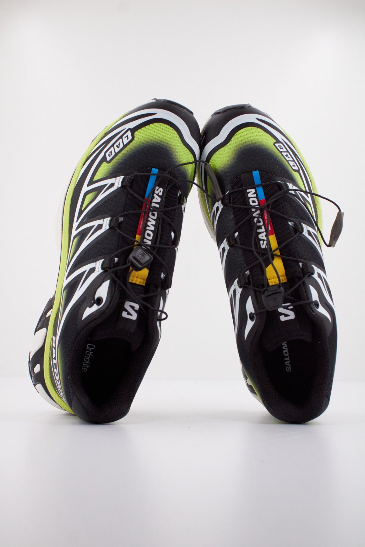 SALOMON BAJO XT  SKYLINE en color NEGRO  (3)