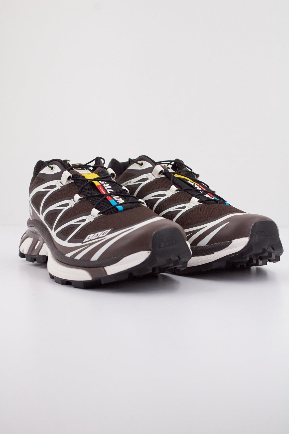 SALOMON XT  en color MARRON  (2)