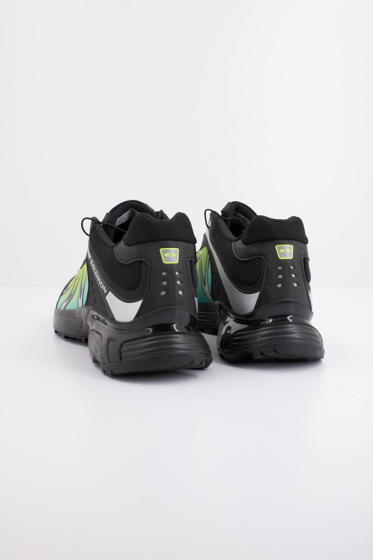 SALOMON XT WHISPER en color NEGRO  (4)