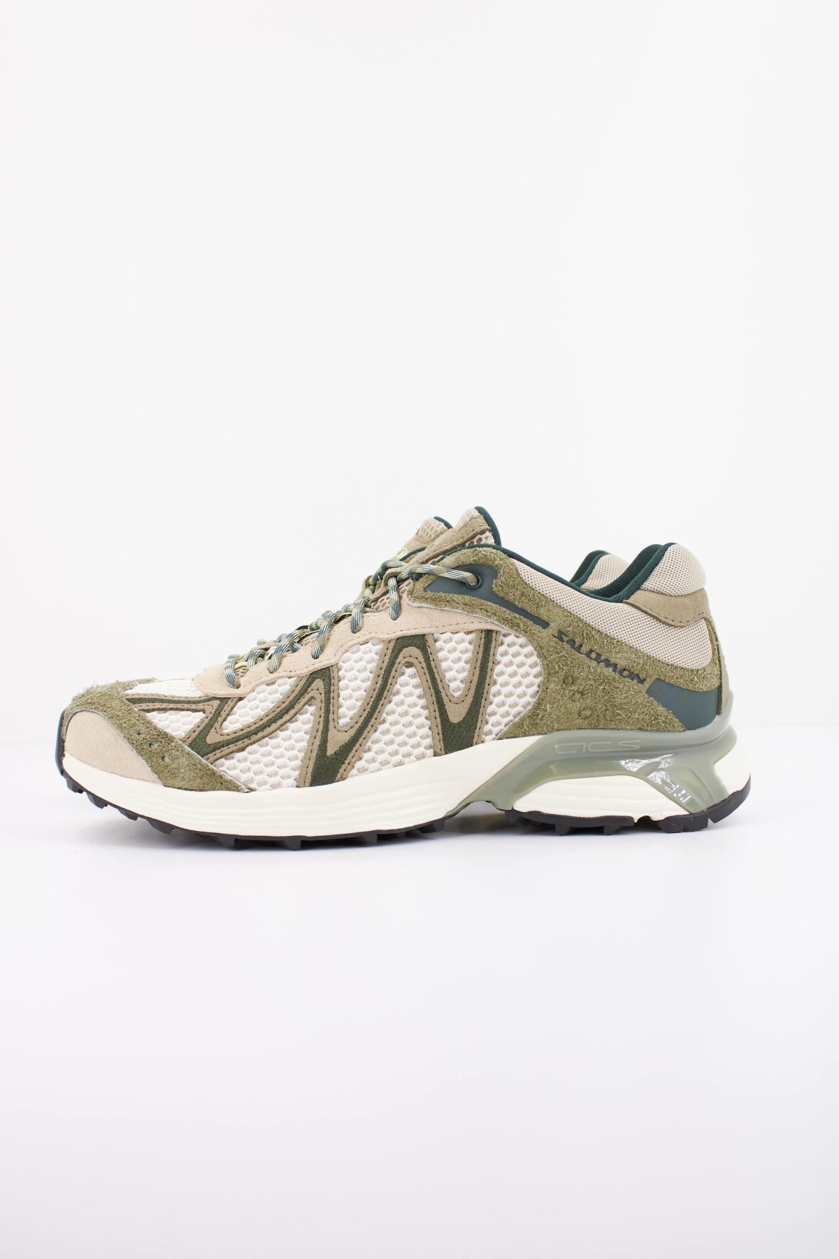 SALOMON XT WHISPER en color VERDE  (1)