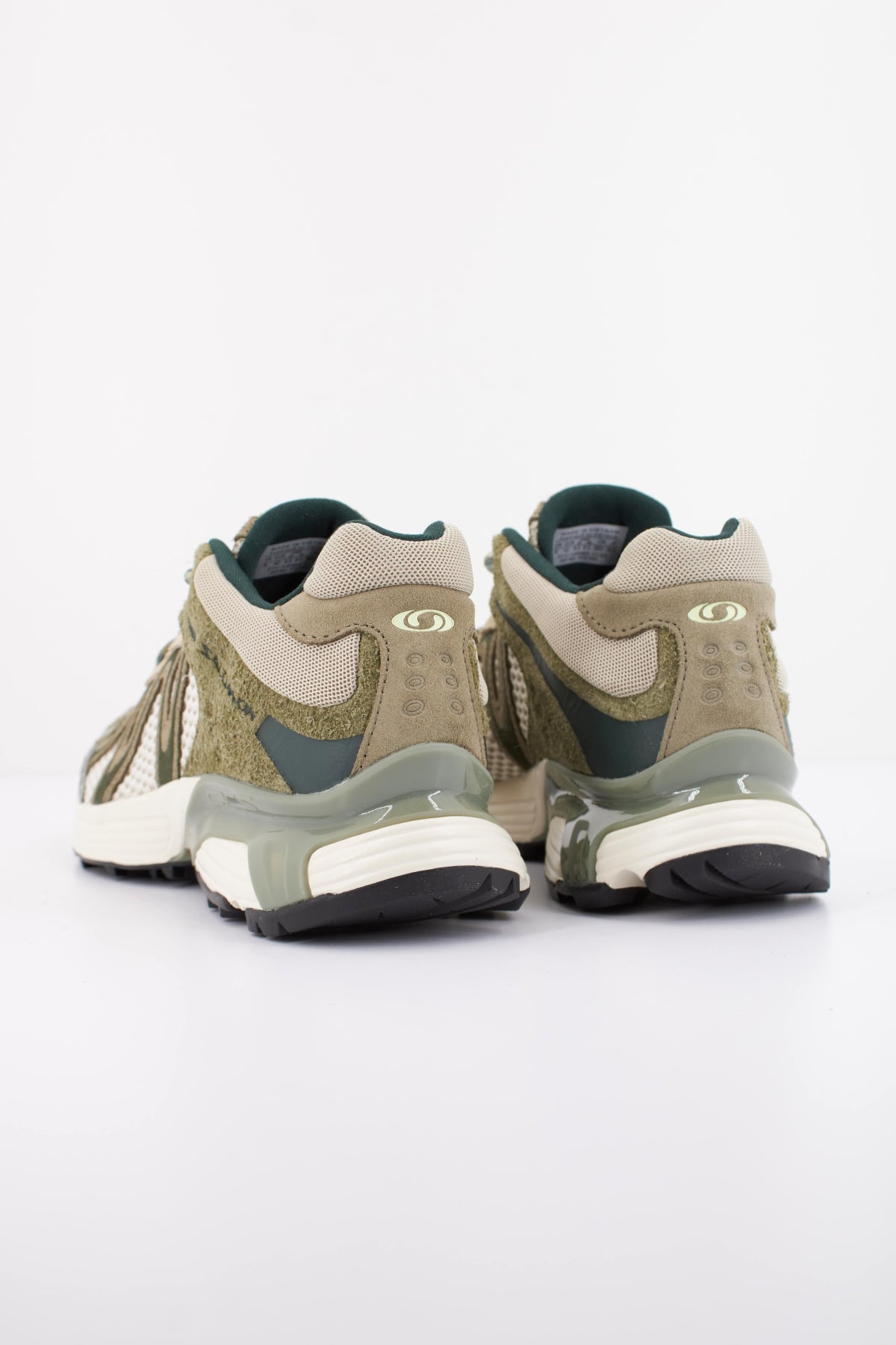 SALOMON XT WHISPER en color VERDE  (4)