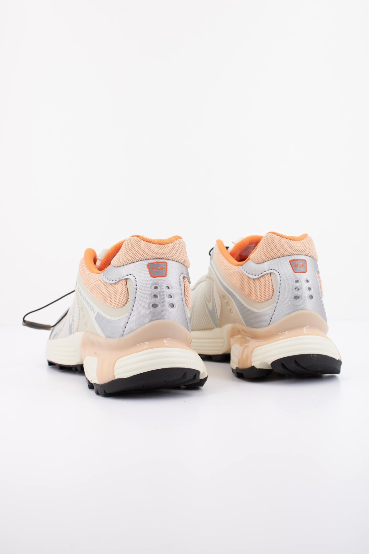 SALOMON XT WHISPER en color BLANCO  (4)