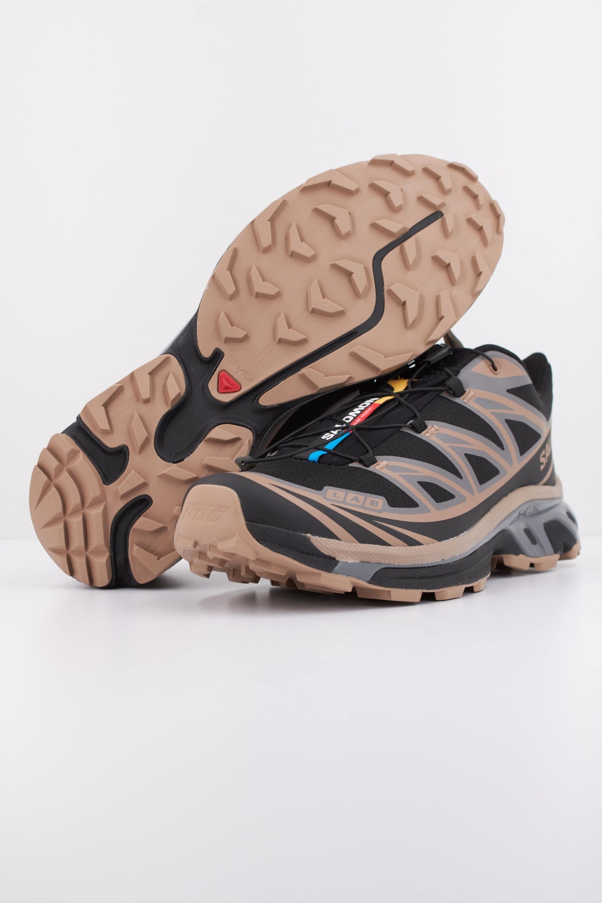 SALOMON XT  en color NEGRO  (5)