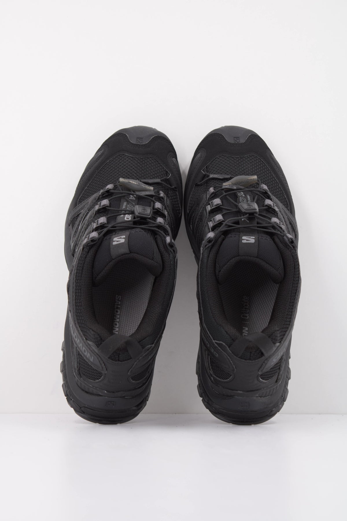 SALOMON XA PRO D en color NEGRO  (2)