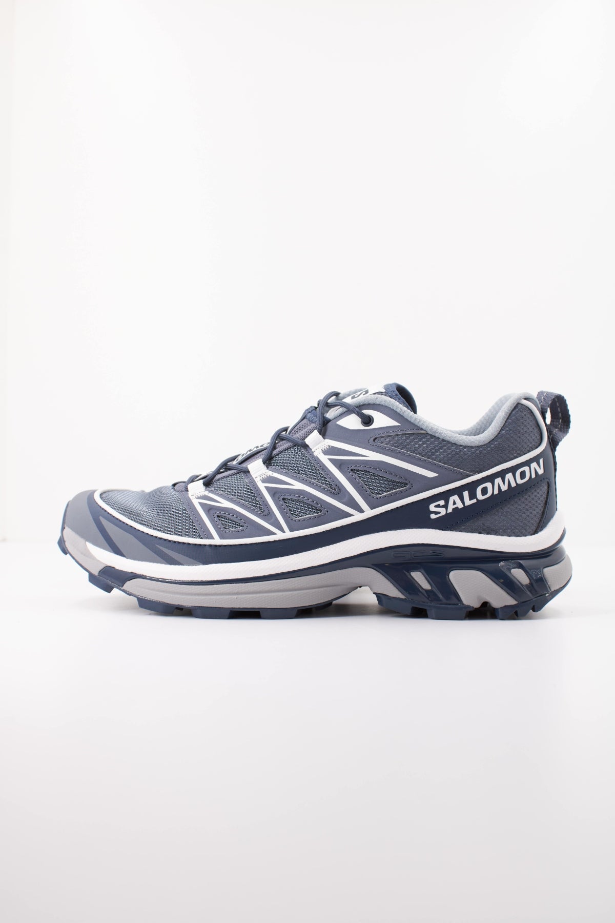 SALOMON XT  EXPANSE en color GRIS  (1)