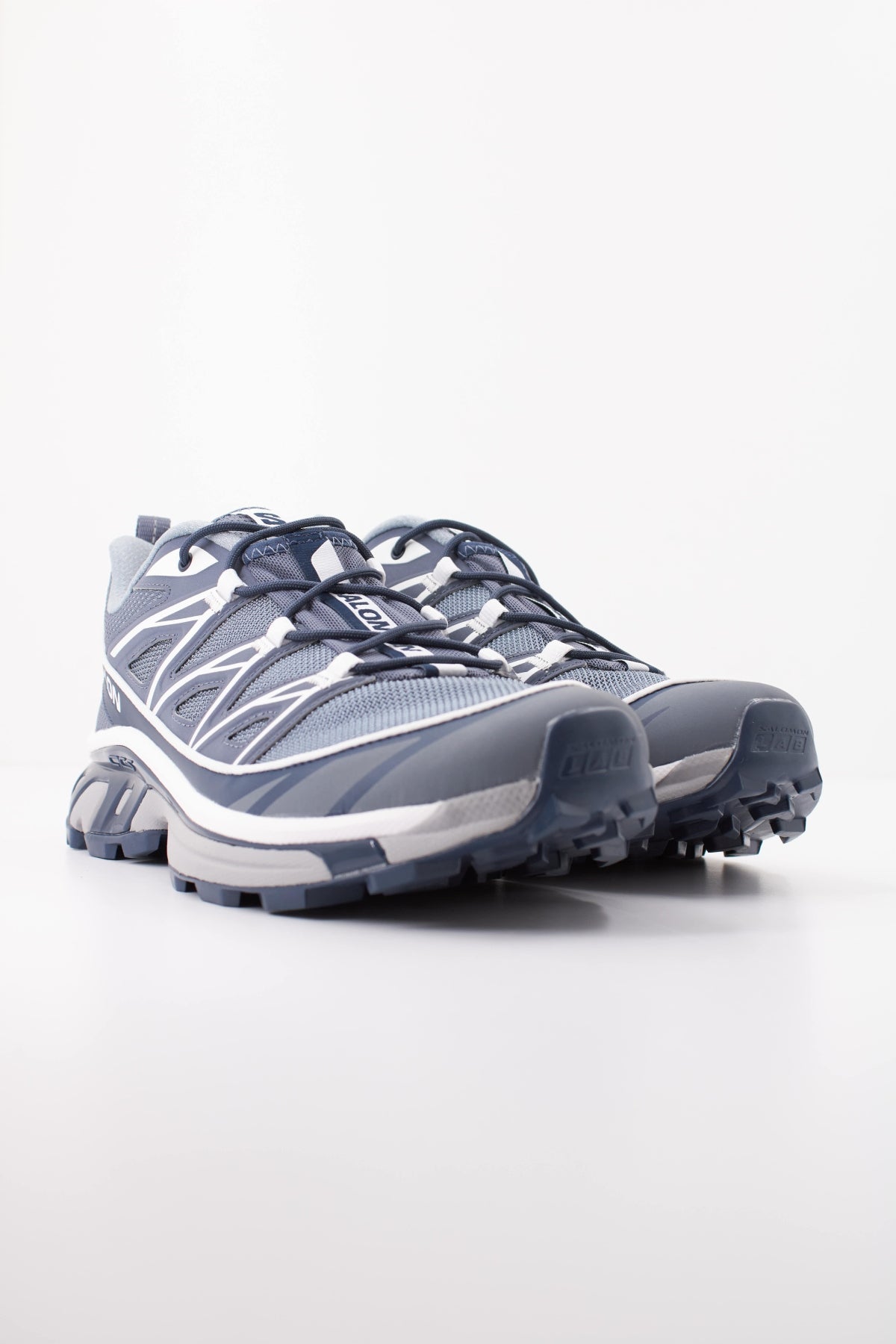 SALOMON XT  EXPANSE en color GRIS  (2)