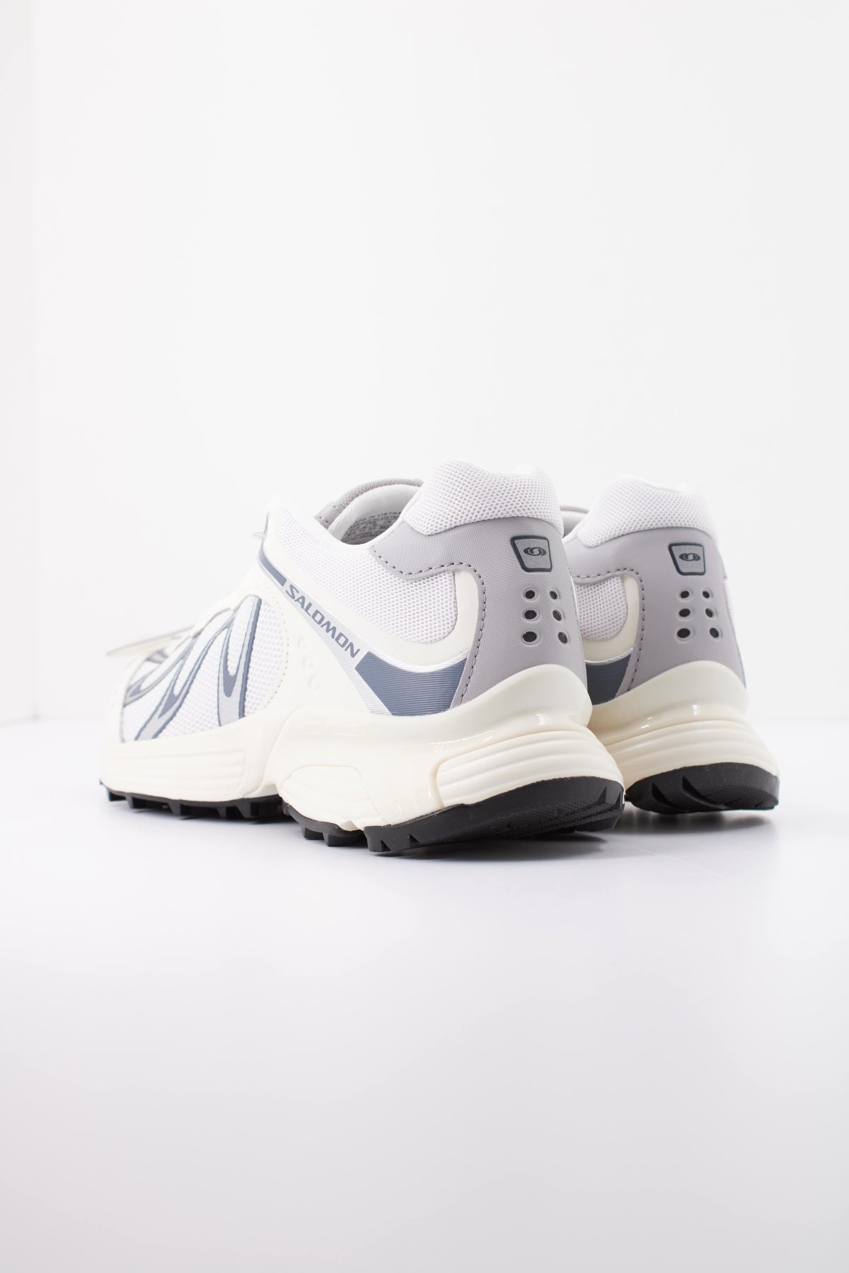 SALOMON XT WHISPER en color BLANCO  (4)