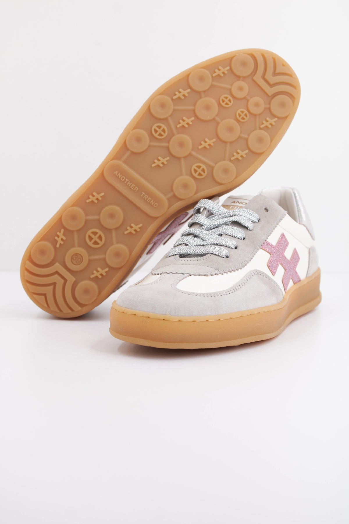 ANOTHER TREND DEPORTIVO en color BLANCO  (5)