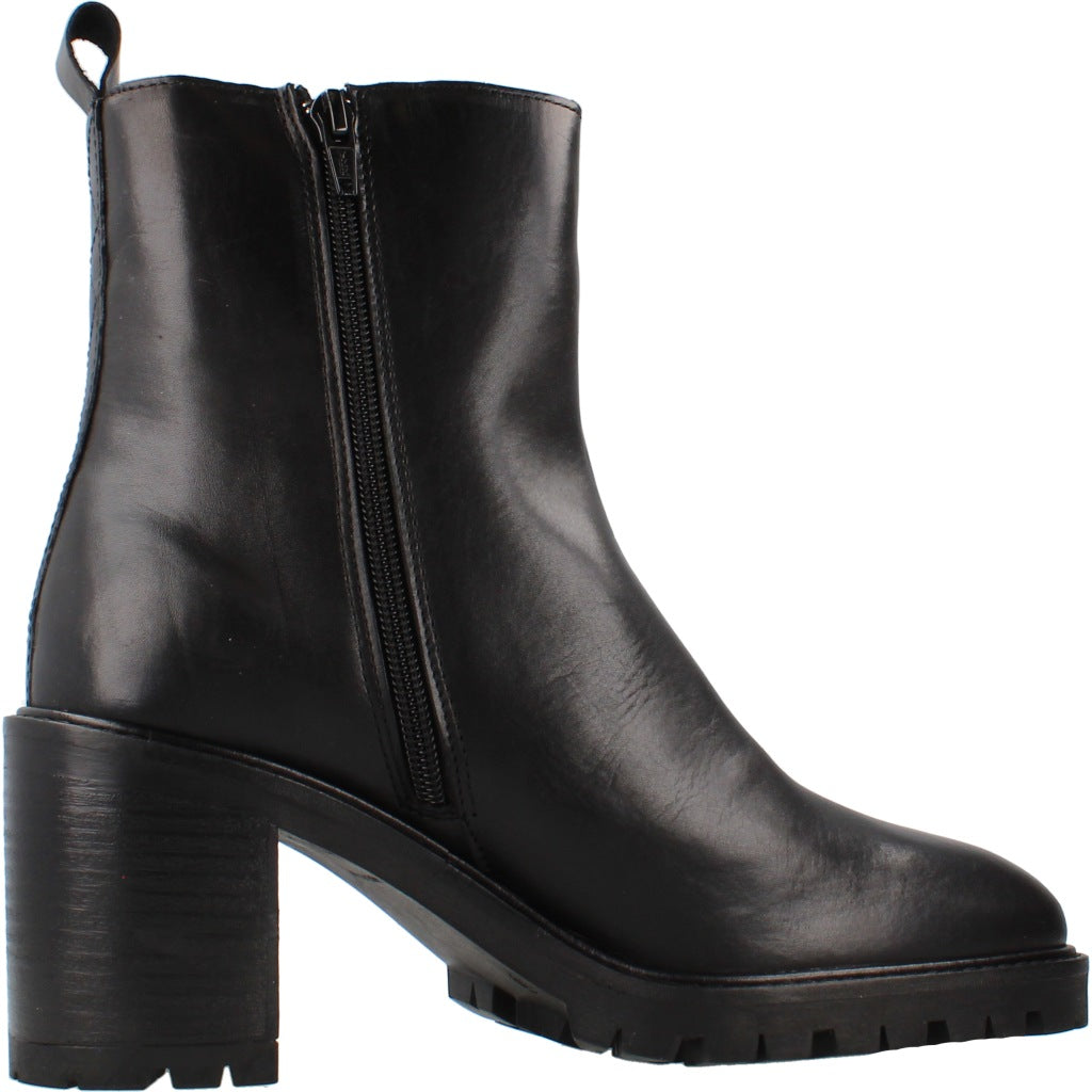 ANOTHER TREND   BECERRO en color NEGRO  (4)