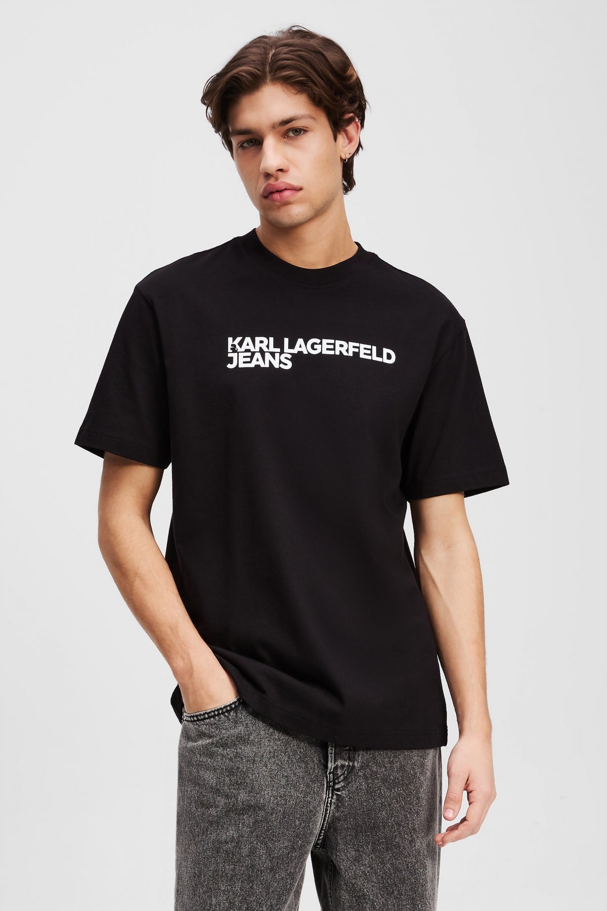 KARL LAGERFELD JEANS KLJ REG SS ESSENTIAL TEE en color NEGRO  (1)