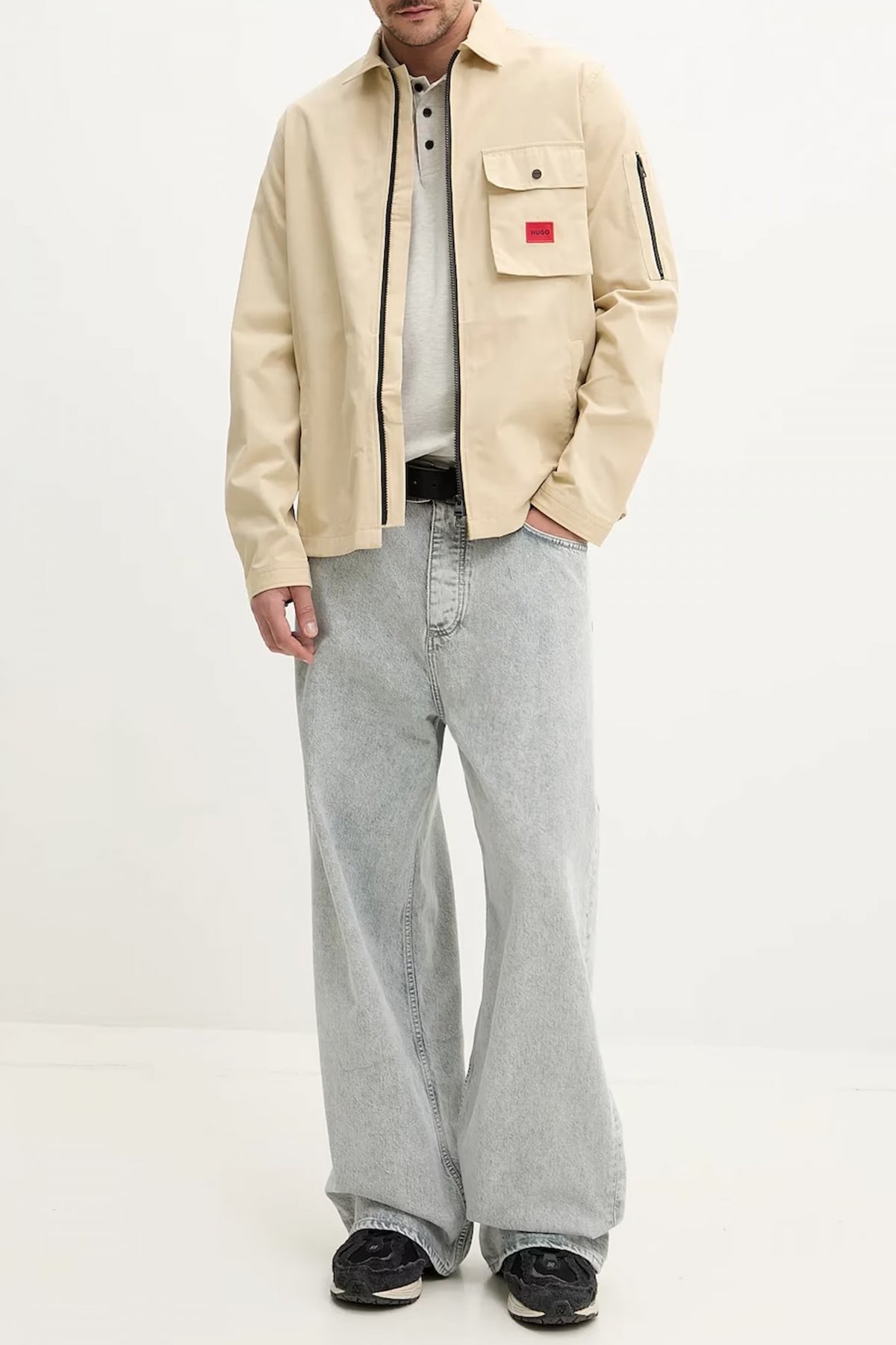 KARL LAGERFELD JEANS  KLJ REGULAR PIQUE POLO  en color BEIS  (4)