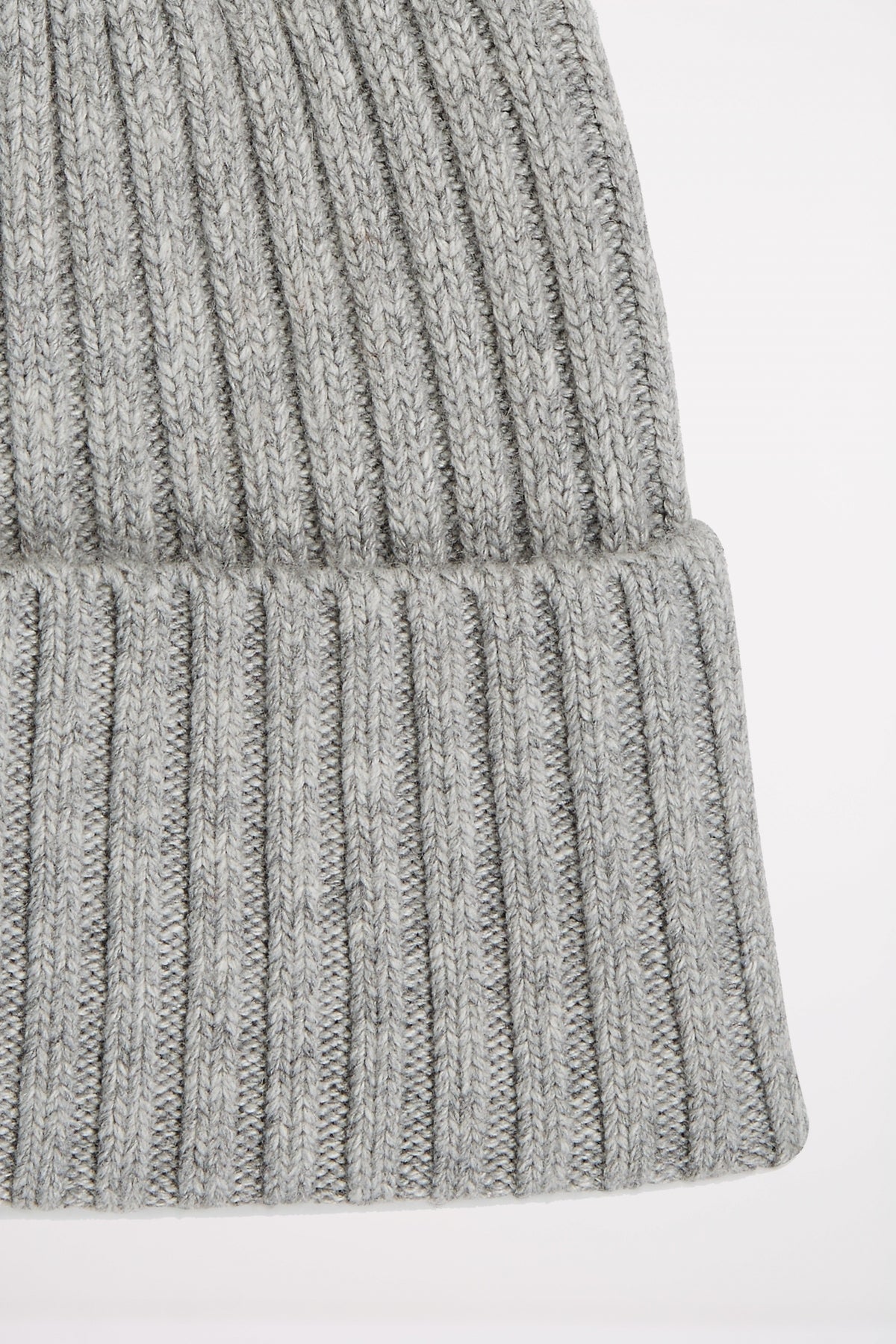 KARL LAGERFELD JEANS KLJ TURNED UP BEANIE en color GRIS  (4)