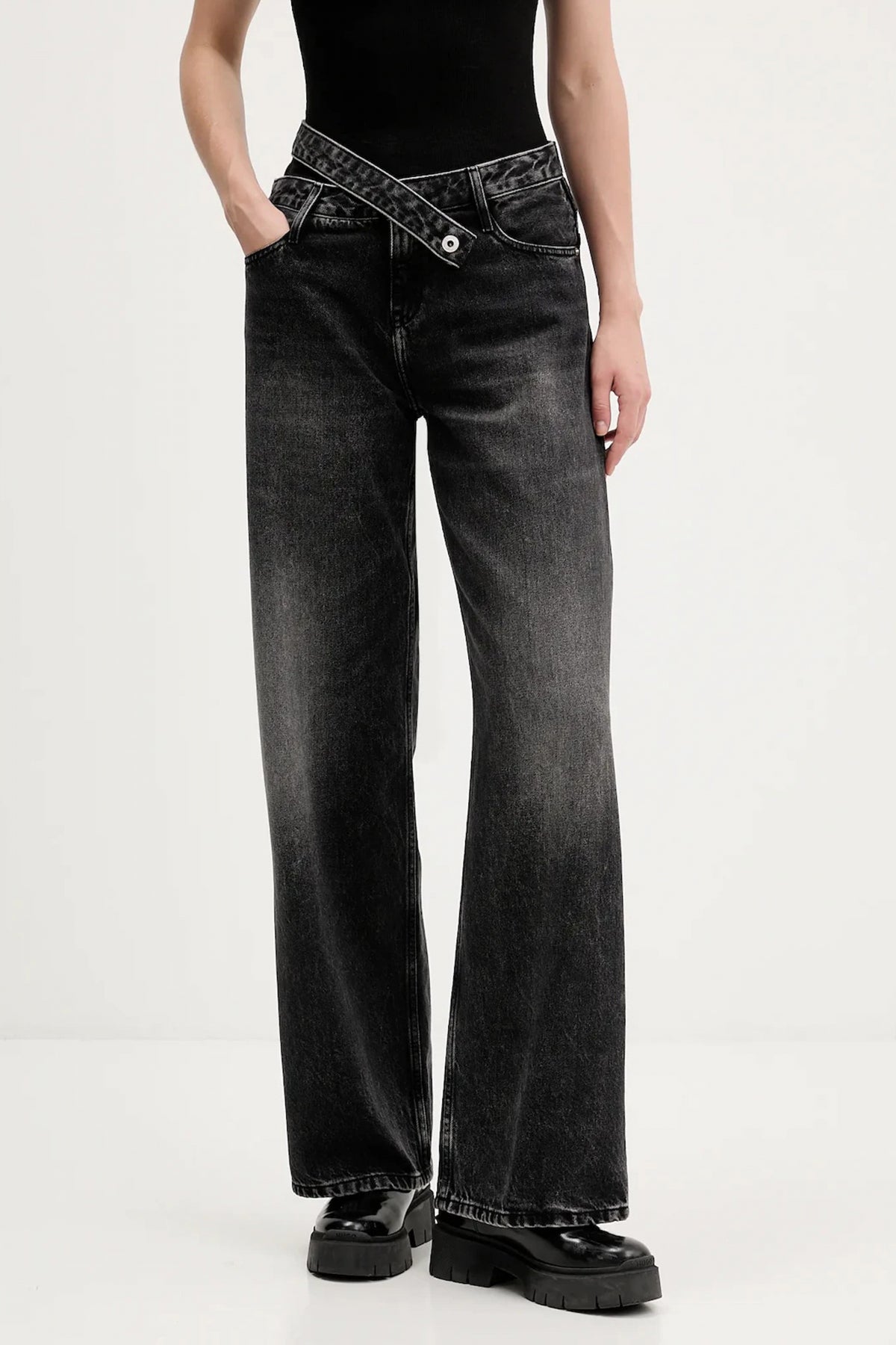 KARL LAGERFELD JEANS KLJ MR RELAXED WB DENIM en color NEGRO  (1)