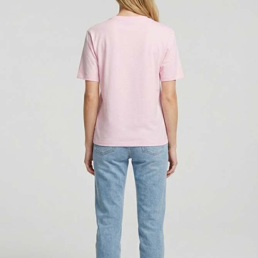KARL LAGERFELD JEANS KLJ REG OUTLINE LOGO TEE en color ROSA  (5)