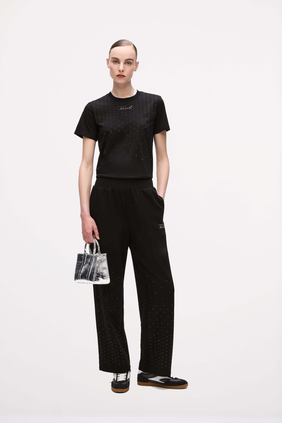 KARL LAGERFELD JEANS RHINESTONE RAIN SWEATPANT en color NEGRO  (4)