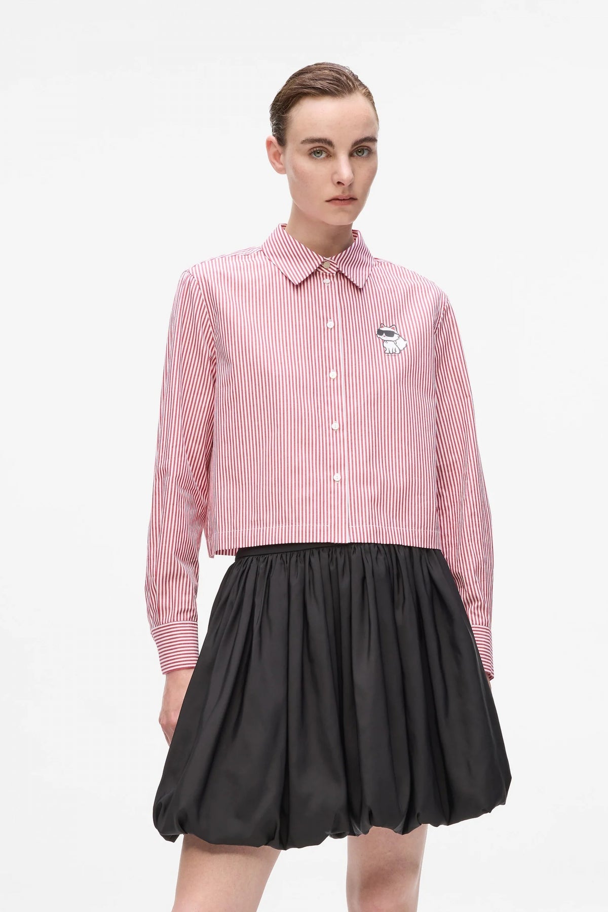 KARL LAGERFELD JEANS IKON CHOUPETTE CROPPED SHI en color ROSA  (1)