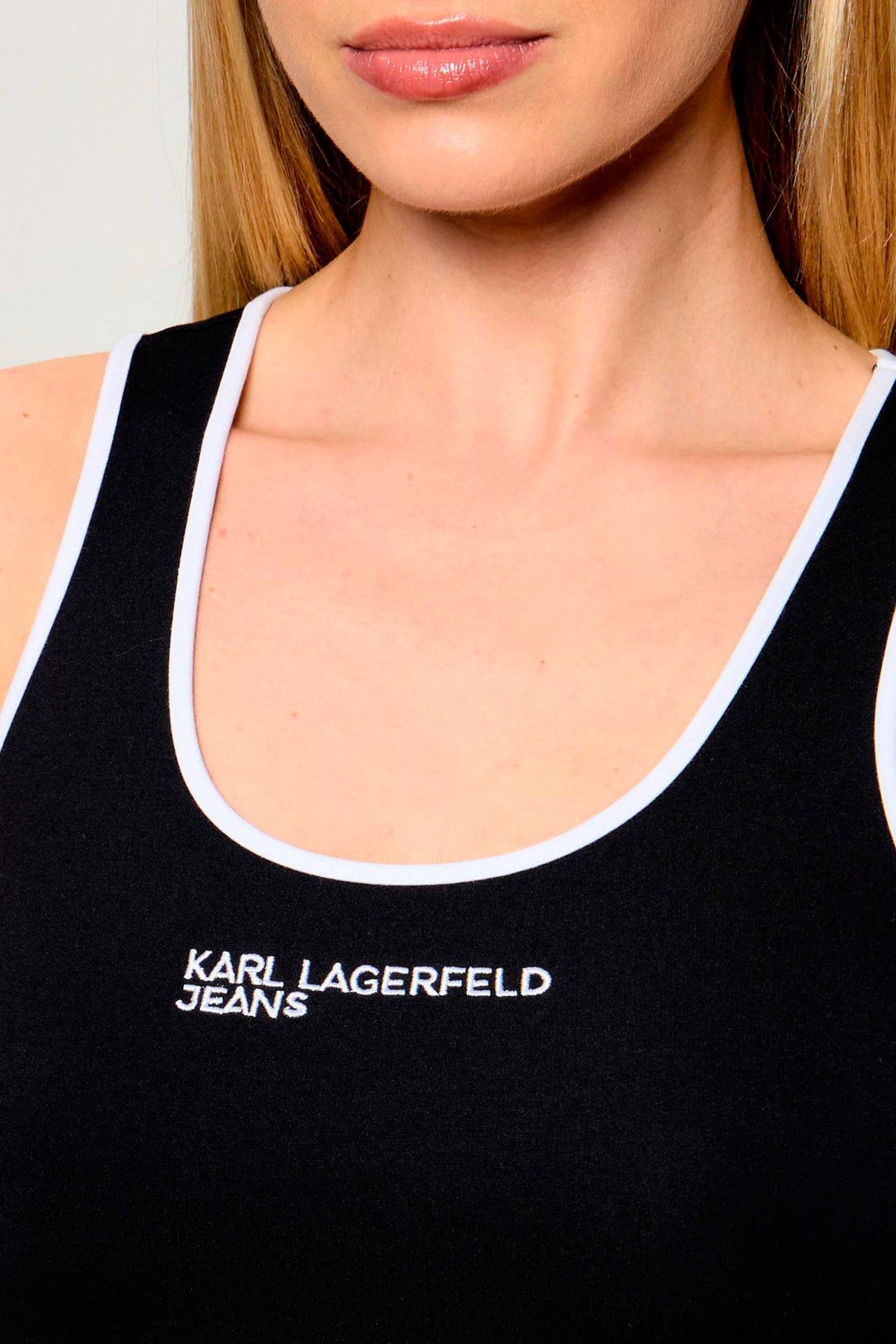 KARL LAGERFELD JEANS BW  en color NEGRO  (3)