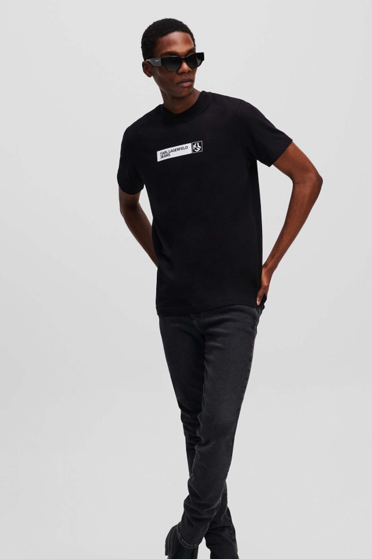 KARL LAGERFELD JEANS SLIM GRAPHIC TEE en color NEGRO  (5)