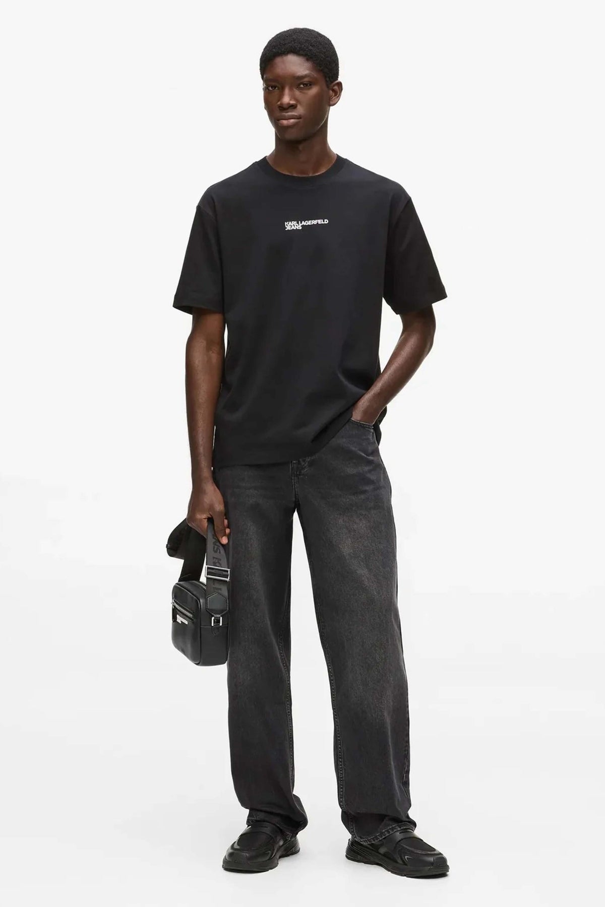 KARL LAGERFELD JEANS REG BACK FRAME TEE en color NEGRO  (1)