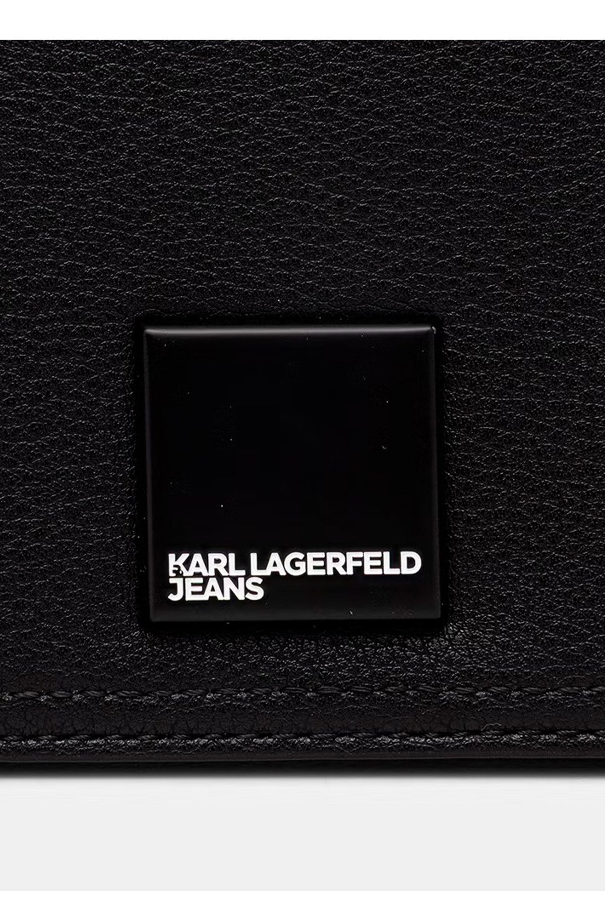 KARL LAGERFELD JEANS BW KLJ BOX LOGO CAMERA BAG en color NEGRO  (3)