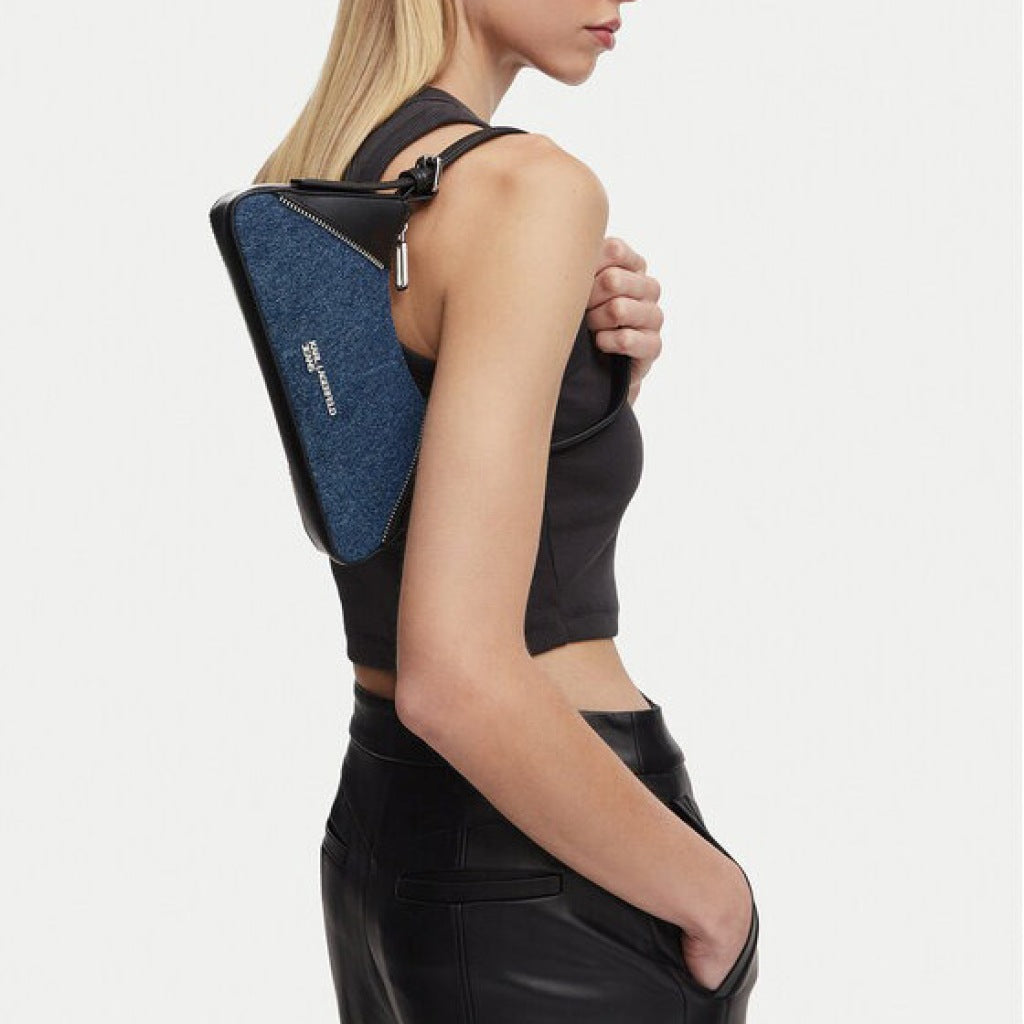 KARL LAGERFELD JEANS BW KLJ REBEL EW SHOULDERBAG en color AZUL  (6)