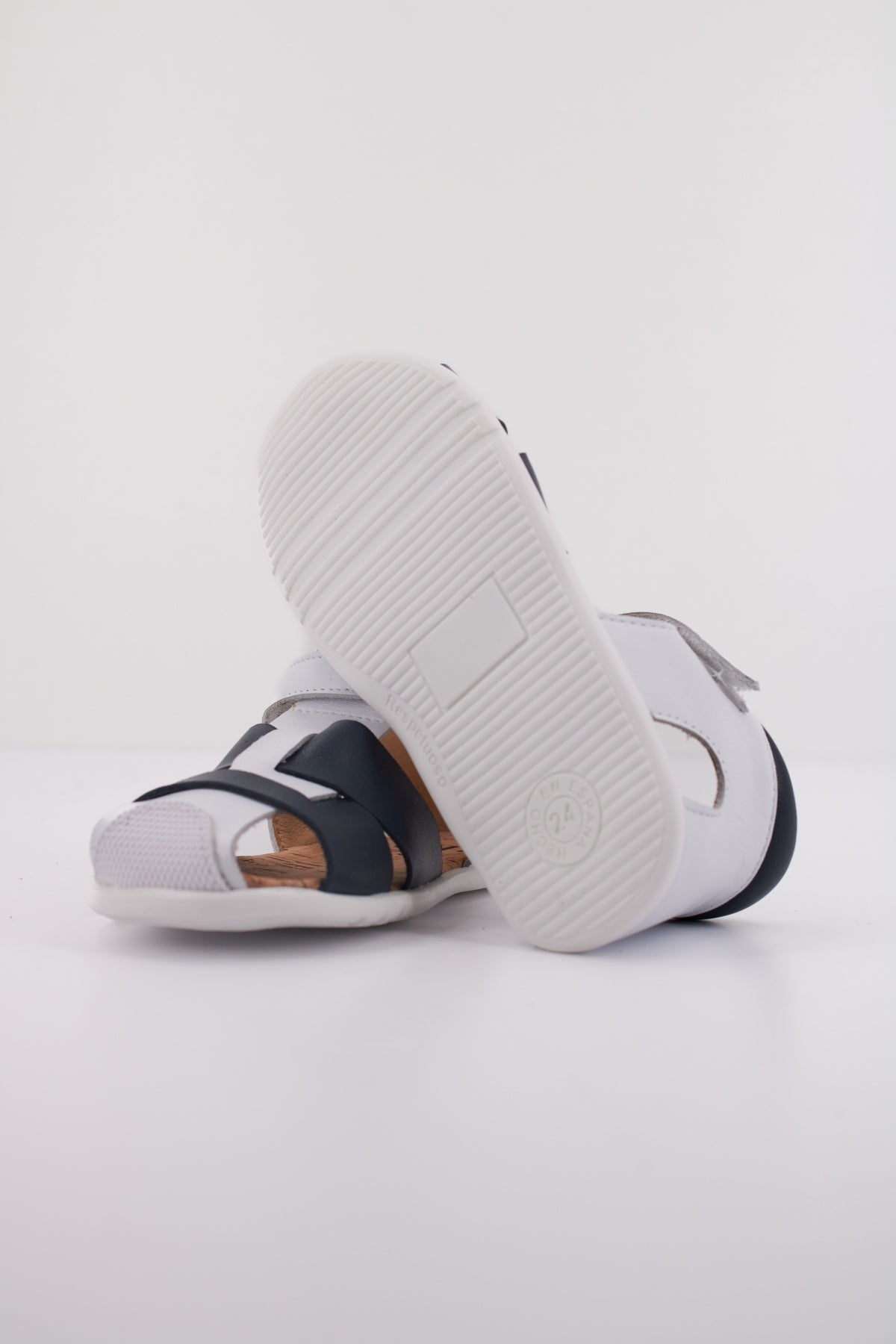 TINNY SHOES TRITON  en color BLANCO  (5)