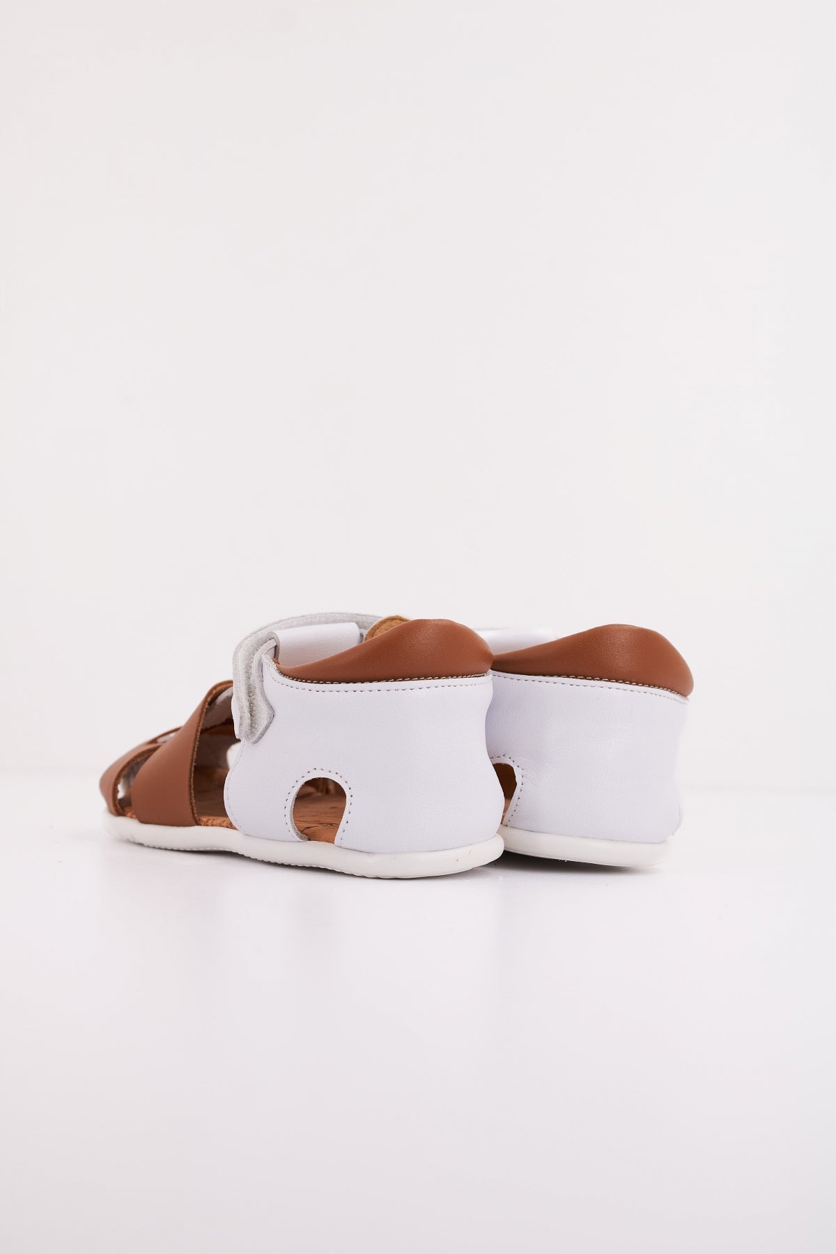 TINNY SHOES TRITON  en color BLANCO  (4)