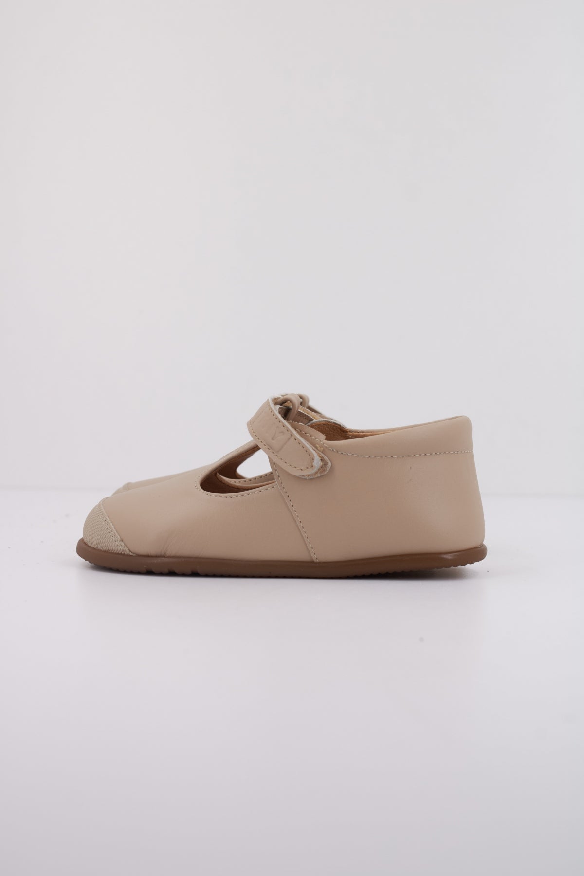 TINNY SHOES ZEUS  en color MARRON  (1)