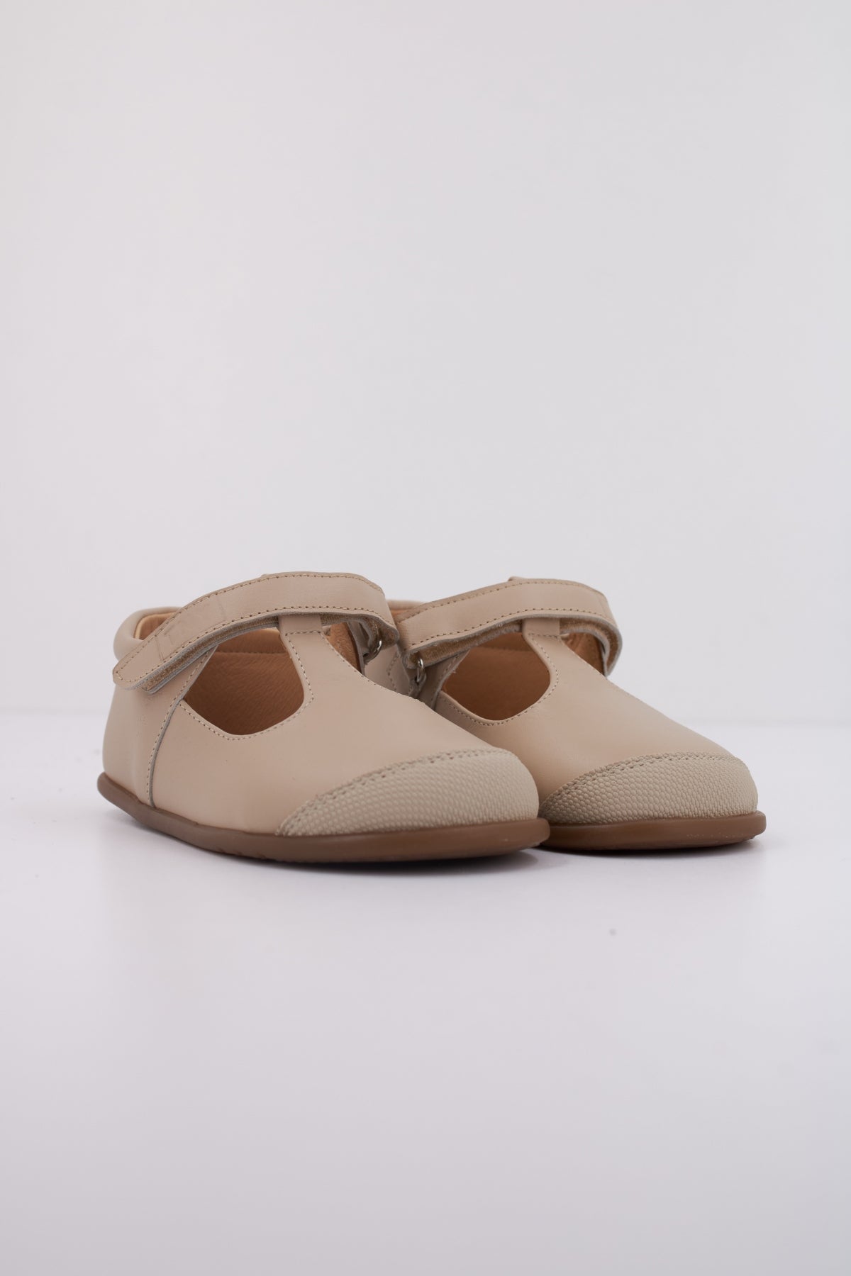 TINNY SHOES ZEUS  en color MARRON  (2)