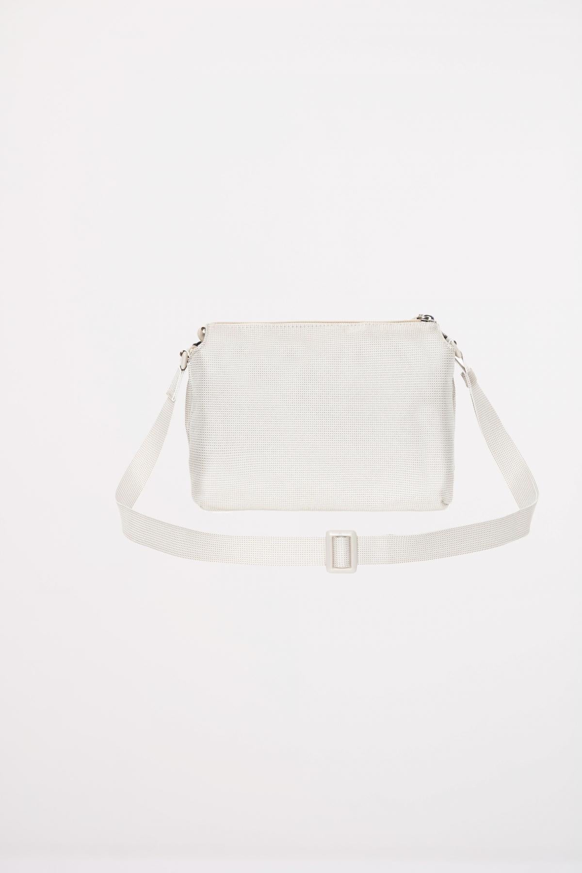 MANDARINA DUCK MD POCHETTE en color BEIS  (3)