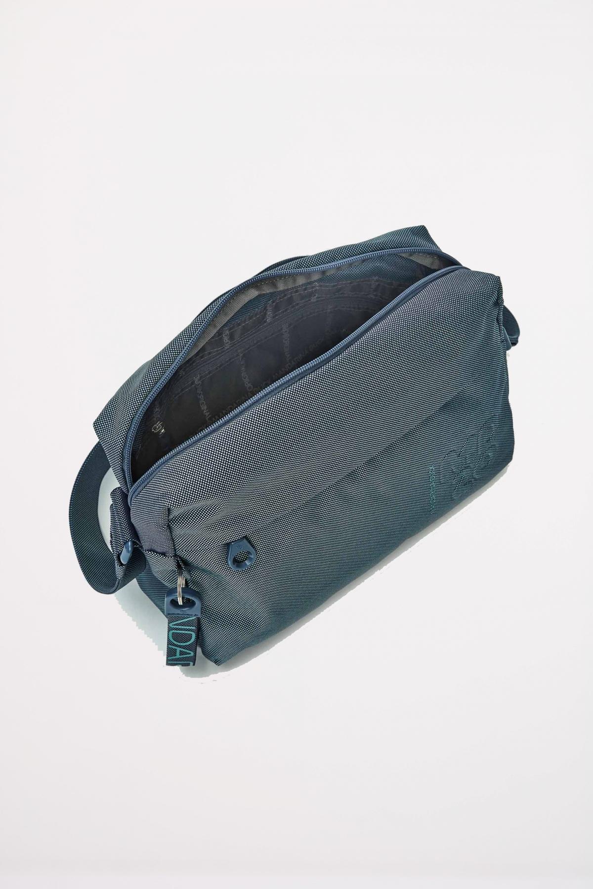 MANDARINA DUCK MD CROSSOVER en color AZUL  (4)